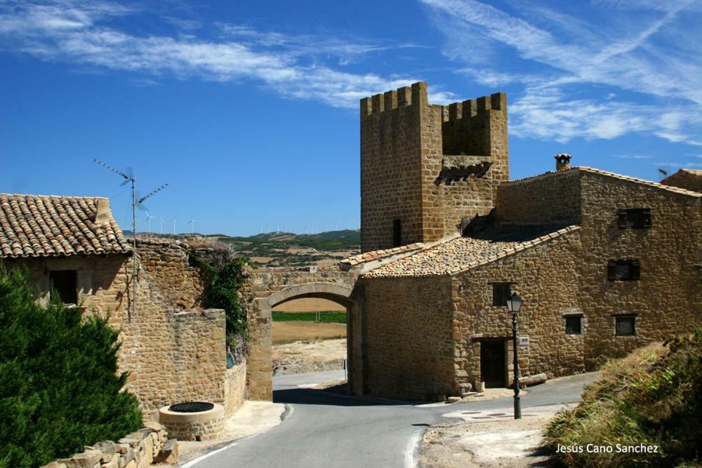 El Diezmo Artajona Exteriör bild