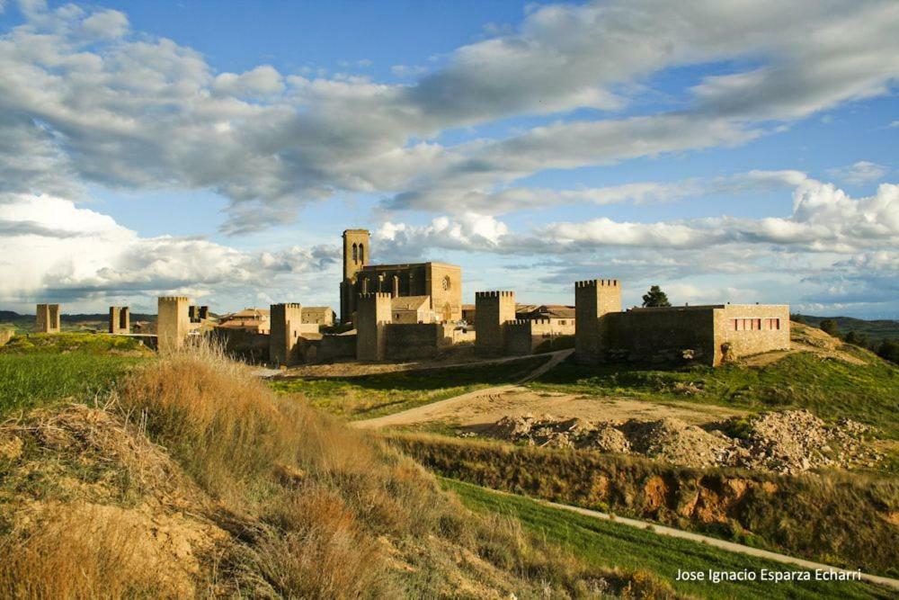 El Diezmo Artajona Exteriör bild